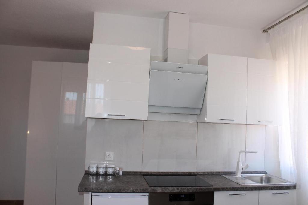 Jeta 2 Studio & Rooms Zara Esterno foto