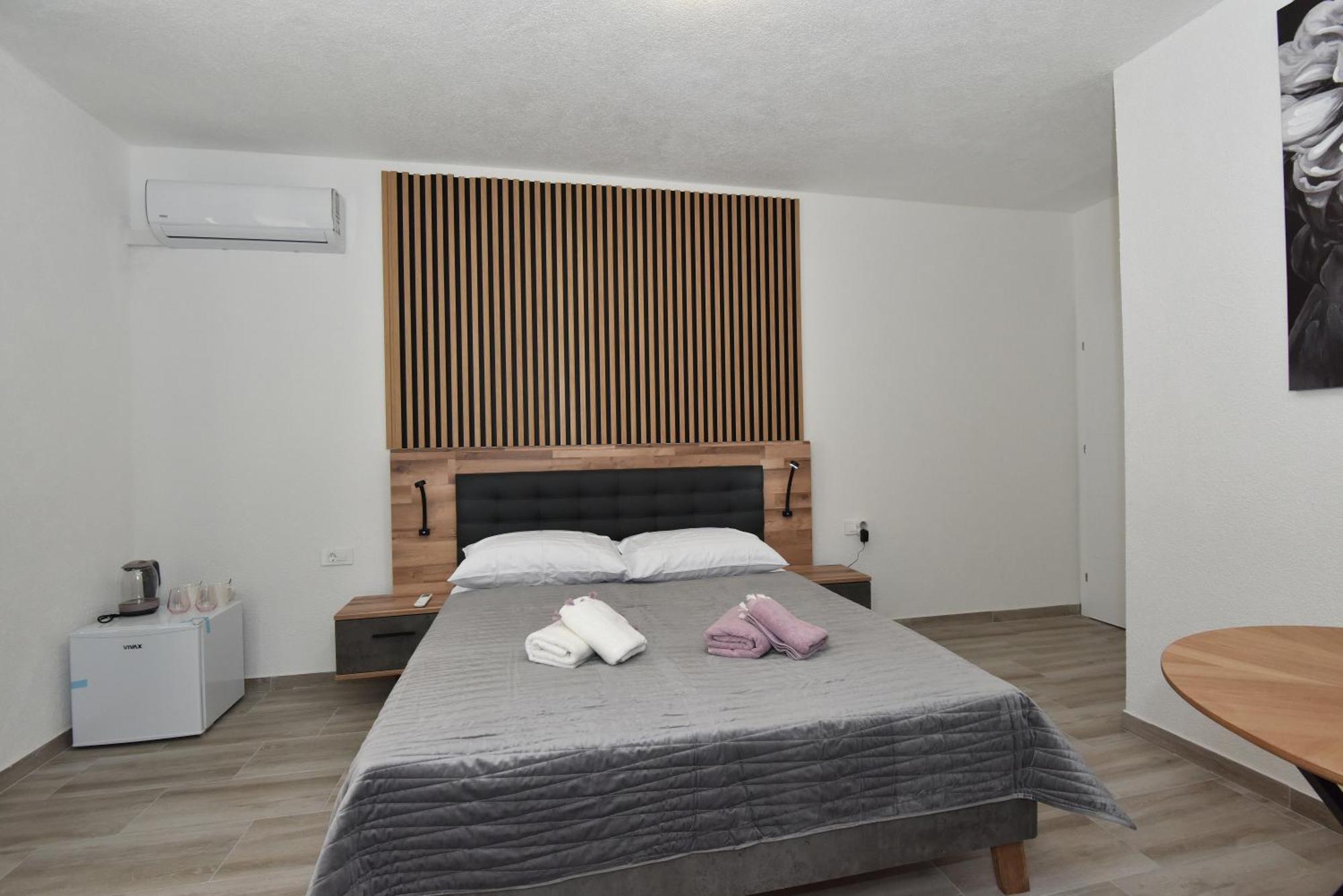 Jeta 2 Studio & Rooms Zara Esterno foto